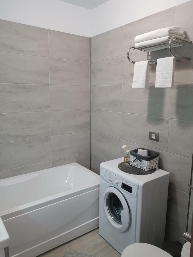 Ranya Apartments Alezzi Beach Resort Năvodari المظهر الخارجي الصورة