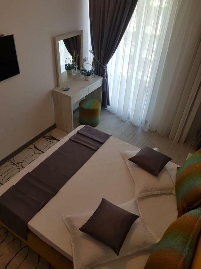 Ranya Apartments Alezzi Beach Resort Năvodari المظهر الخارجي الصورة